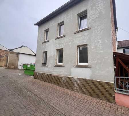 ZWEIFAMILIENHAUS IN BEGEHRTER LAGE VON SPRENDLINGEN