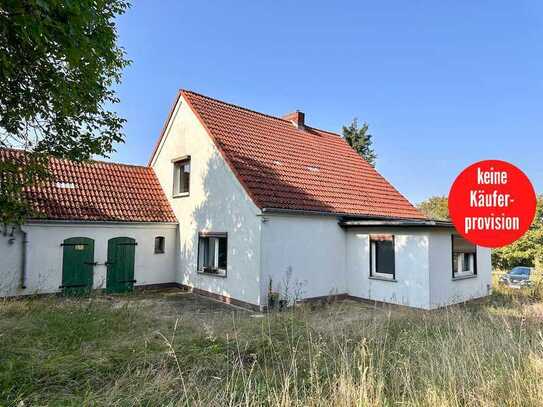 HORN IMMOBILIEN ++ Haus in Grambow bei Löcknitz mit großem Grundstück