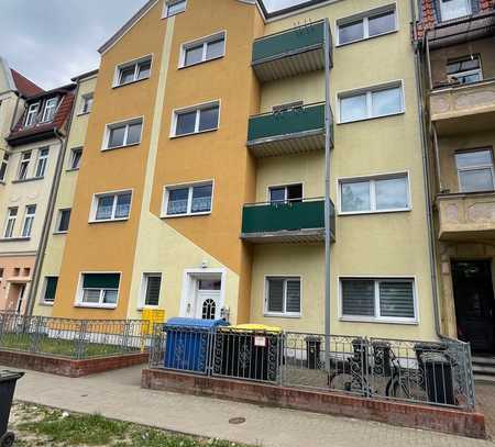 schöne 2-Raum Wohnung mit Balkon im 2 OG