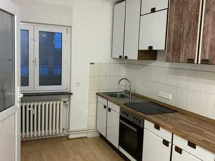 2 Zi.Wohnung 530€ kalt Einbauche und schöne Terrasse