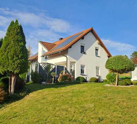 Schmuckes, freistehendes Einfamilienhaus in Joditz