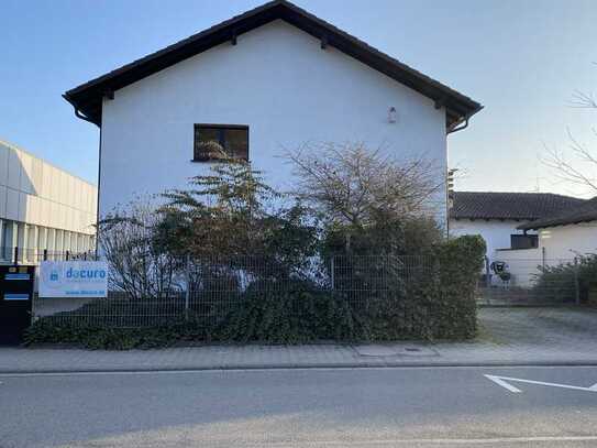 Komplettes Bürogebäude mit ca. 223 qm Nutzfläche in der Otto-Hahn-Str. 3 in Walldorf!