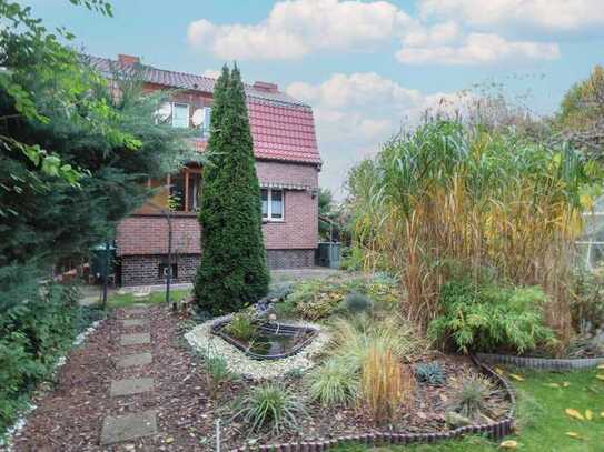 Gepflegtes Zweifamilienhaus mit sonnigem Garten in guter Vorstadtlage