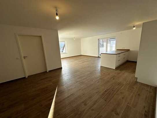 Erstbezug: gehobene ausgestattete 3,5-Zimmer-Wohnung mit EBK und Garten in Empfingen