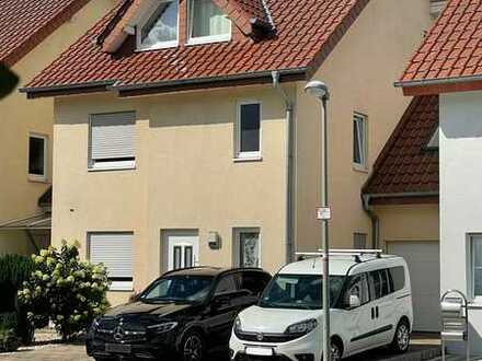 Modernes Zweifamilienhaus in ruhiger Lage von Paderborn-Wewer!