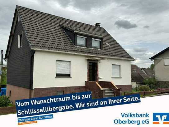 Ein-/Zweifamilienhaus mit großzügigem Grundstück in Windeck-Hurst