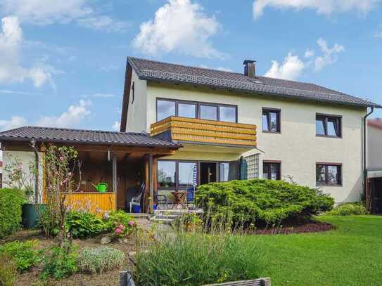 Mehrfamilienhaus mit vielen Gestaltungsmöglichkeiten in idealer Wohnlage