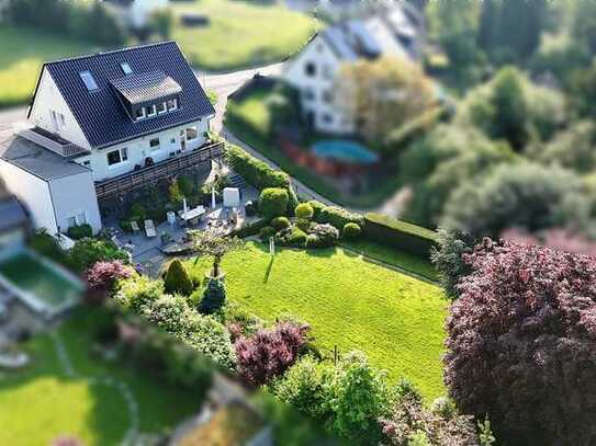 Mehr-Generationenhaus mit traumhaftem Grundstück in ruhiger Lage!