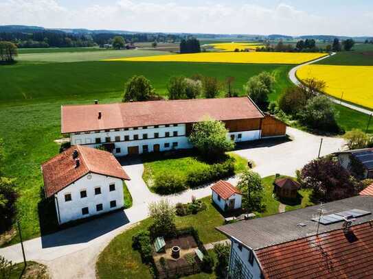 Hof mit Zuhaus! Ausbau von 7 Wohnungen & 3 Gewerbeeinheiten möglich