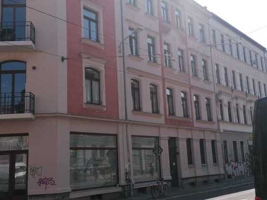 Helle 3 Raum Wohnung mit Balkon im schönen Altlindenau