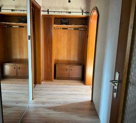 Schöne 3-Zimmer-Dachgeschosswohnung mit Küche in Herdorf