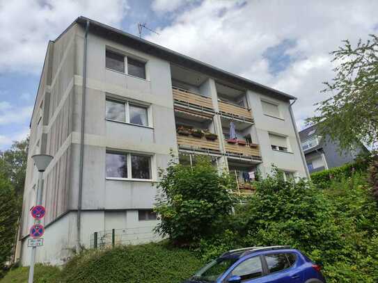 Attraktive und sanierte 3,5-Zimmer-Wohnung mit Balkon in Breckerfeld