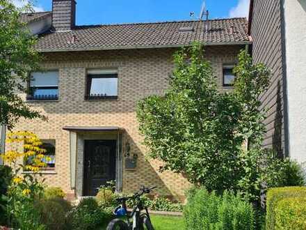 Ansprechendes 9-Zimmer-Haus mit Garten. Terrasse und Balkon zum Kauf in Bergneustadt