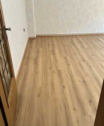 Erstbezug nach Sanierung mit Einbauküche: Schöne 3,5-Zimmer-Wohnung