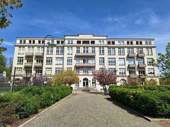 Helles Loft mit Balkon nahe S-Bahnhof Pankow