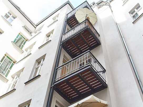 Schöne Altbauwohnung in Top-Lage ohne Sperrfrist * Einbauküche * Süd-Balkon