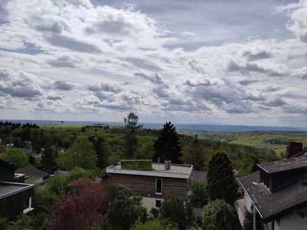 Geschmackvolle 3-Raum-Wohnung mit Balkon und Einbauküche in Schlangenbad