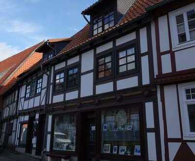 Provisionsfrei: Dachgeschosswohnung im Herzen von Quedlinburg inkl. EBK zur sofortigen Selbstnutzung