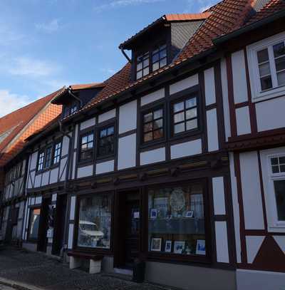 Provisionsfrei: Dachgeschosswohnung im Herzen von Quedlinburg inkl. EBK zur sofortigen Selbstnutzung