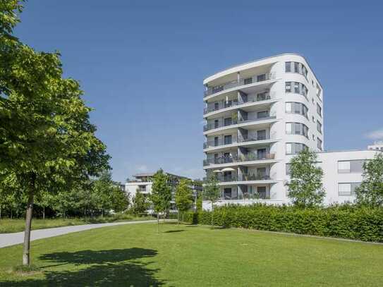 Helle und großzügige 4 Zimmer-Wohnung mit Terrasse, Balkon und Bergblick nähe Hirschgarten