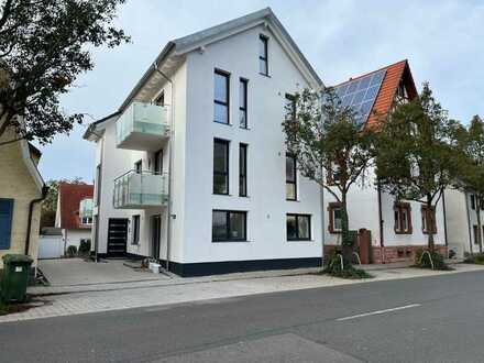 Neuwertige 5-Zimmer-Maisonette-Wohnung mit Balkon und Einbauküche in Weinheim