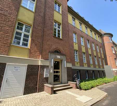 Robert-Koch-Park / großzügige DG-Wohnung