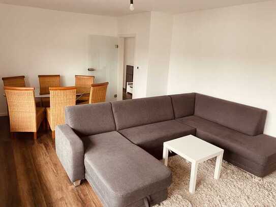 NEU RENOVIERTE / MÖBILIERTE 3 Zimmer Wohnung in einem 3 Parteienhaus