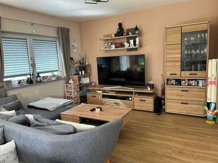 Neuwertige 4-Raum-Wohnung mit Balkon und Einbauküche in Bad Griesbach