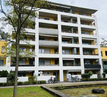 Attraktive 2-Zimmer-Wohnung mit Balkon und Einbauküche in München Milbertshofen-Am Hart