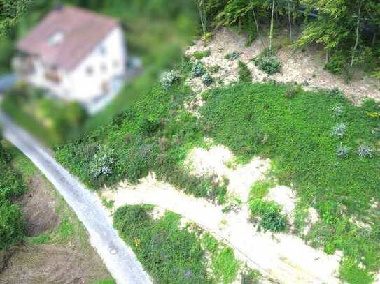 Idyllisches Baugrundstück inkl. Baugenehmigung in beliebter Lage ab sofort bebaubar