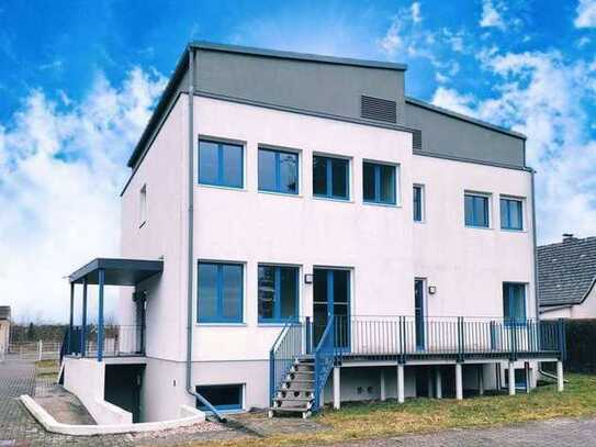 482 m² teilbar! BÜRO PRAXIS AMT ++ Gebäude mit Stellplätzen in Frankfurt Oder, OT Booßen