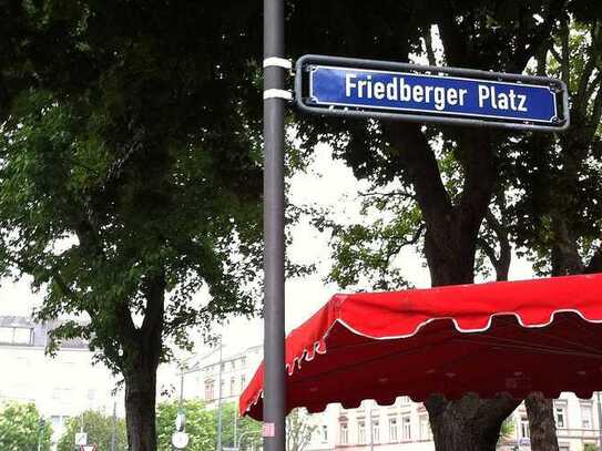 Cafe / Bar / Restaurant mit Terasse (Friedberger Platz jeden Freitag bis zu 4000 Menschen)