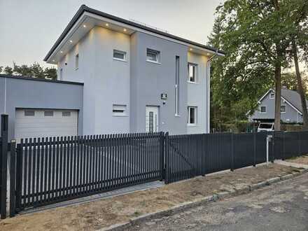 2300 € - 138 m² - 4.5 Zi. 
Erstbezug, Garage