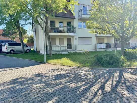 Moderne 3 Raumwohnung im Erdgeschoss mit gehobener Innenausstattung mit Balkon in Wiedemar