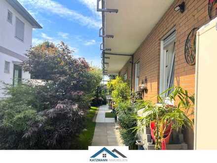 Große 4-Zimmerwohnung mit PKW-Stellplatz und eigenen Garten im EG eines MFH (nur 3 Eigentümer) zu ve