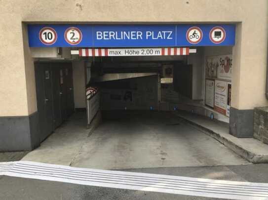 Ladengeschäft mit 3-Zimmer-Wohnung in Kronberg am Berliner Platz