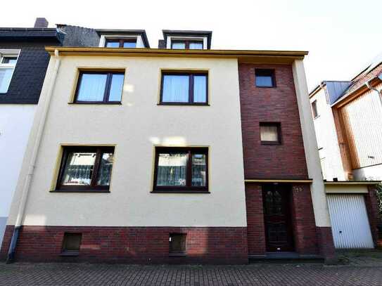 2 bis 3-Familienhaus mit viel Platz in gesuchter, ruhiger TOP-Lage in Duisburg Huckingen