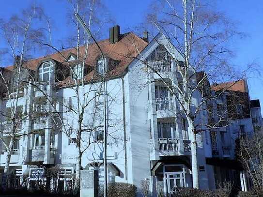 Ruhige 2,5-Zimmer-Dachgeschosswohnung mit Balkon in Zorneding