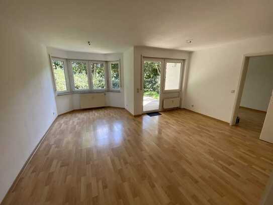 Renovierte, ruhige 2-Zimmer-Wohnung mit Garten in Leonberg