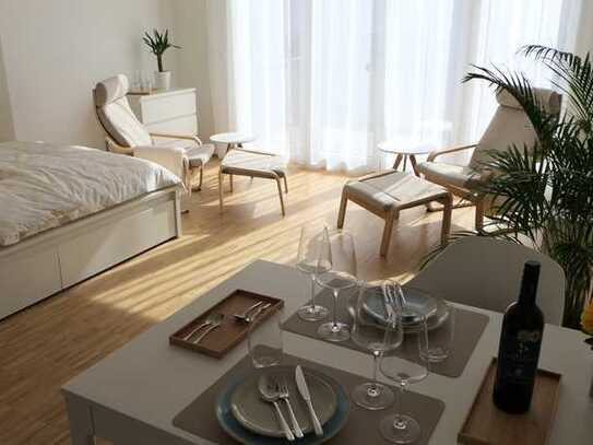Moderne, sonnige, neuwertige 1,5-Zi-Whg. mit geh. Innenausstattung mit EBK und SW-Balkon in Langen
