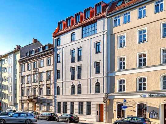 Fertig vorbereitet für den Innenausbau: Wohnung mit Townhouse-Flair und Dachterrasse