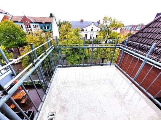 Komfortables Apartment mit Südbalkon und neuer EBK in zentraler Lage