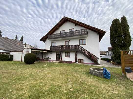 Gepflegte Maisonette in einem Zweifamilienhaus mit großem Garten in ruhiger Familienlage