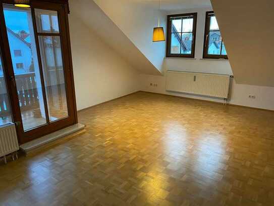 3-Zimmer-Dachgeschosswohnung mit Loggia