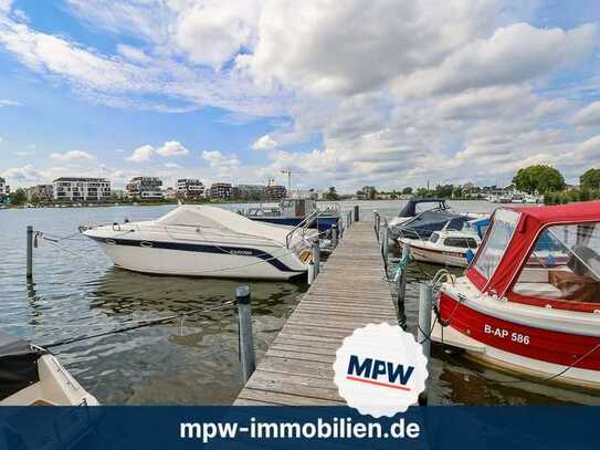 Von hier bis nach New York: Bootsliegeplatz auf der Dahme