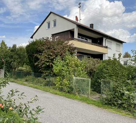 Schönes Zwei-Familien-Haus mit zwei komfortablen 4-Zimmer-Wohnungen in Roden