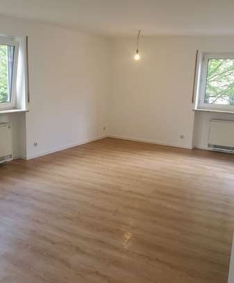 Wunderschöne Wohnung nahe Flaucher neu renoviert mit Traumbad und Küche