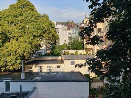 Helle 2 Zi.-Whg. mit Süd-Balkon in einem hochwertigen Mehrfamilienhaus im Herzen von Düsseldorf