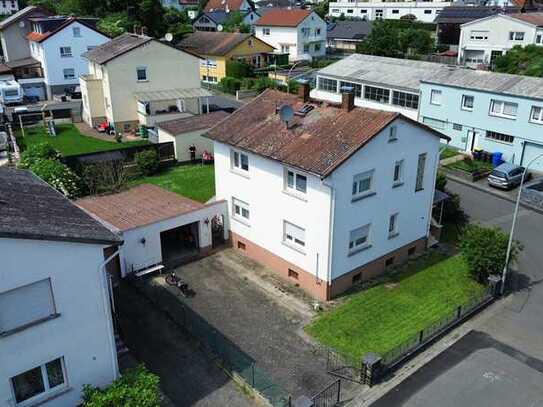 Freistehendes EFH mit Garten und Garage / Möglichkeit als Kapitalanlage