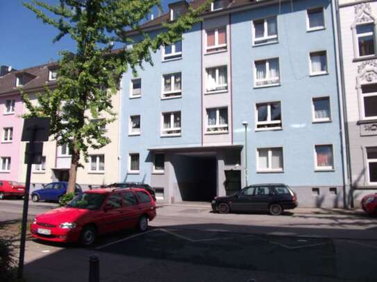 Eine Zwei Zimmerwohnung im Dachgeschoss mit Blick aufs Grüne